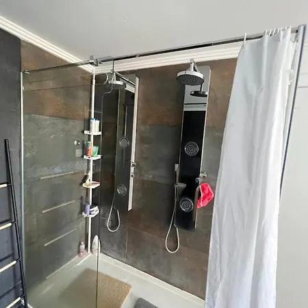 Apartment Apartamento Com 3 Quartos E Jacuzzi Em Um Dos Quartos