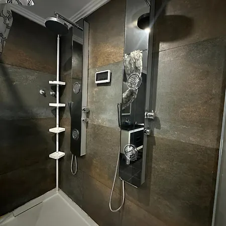 Com E Jacuzzi 아파트 리스본